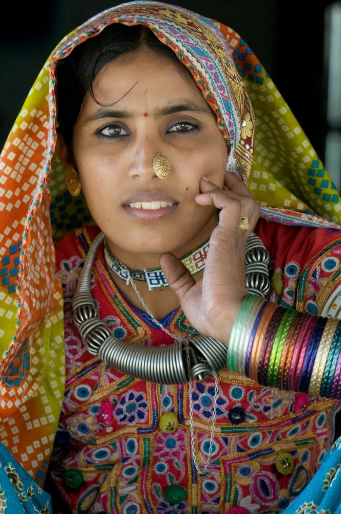 TRAVEL RURAL INDIA AND MEET BEAUTIFUL VILLAGE TRIBAL WOMEN-I