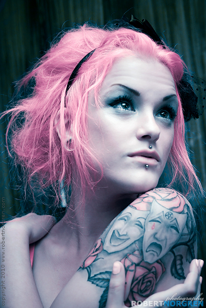 Gak Tak Reken: Sexy Pink Hair Tattoo Beauty Pink Head Models