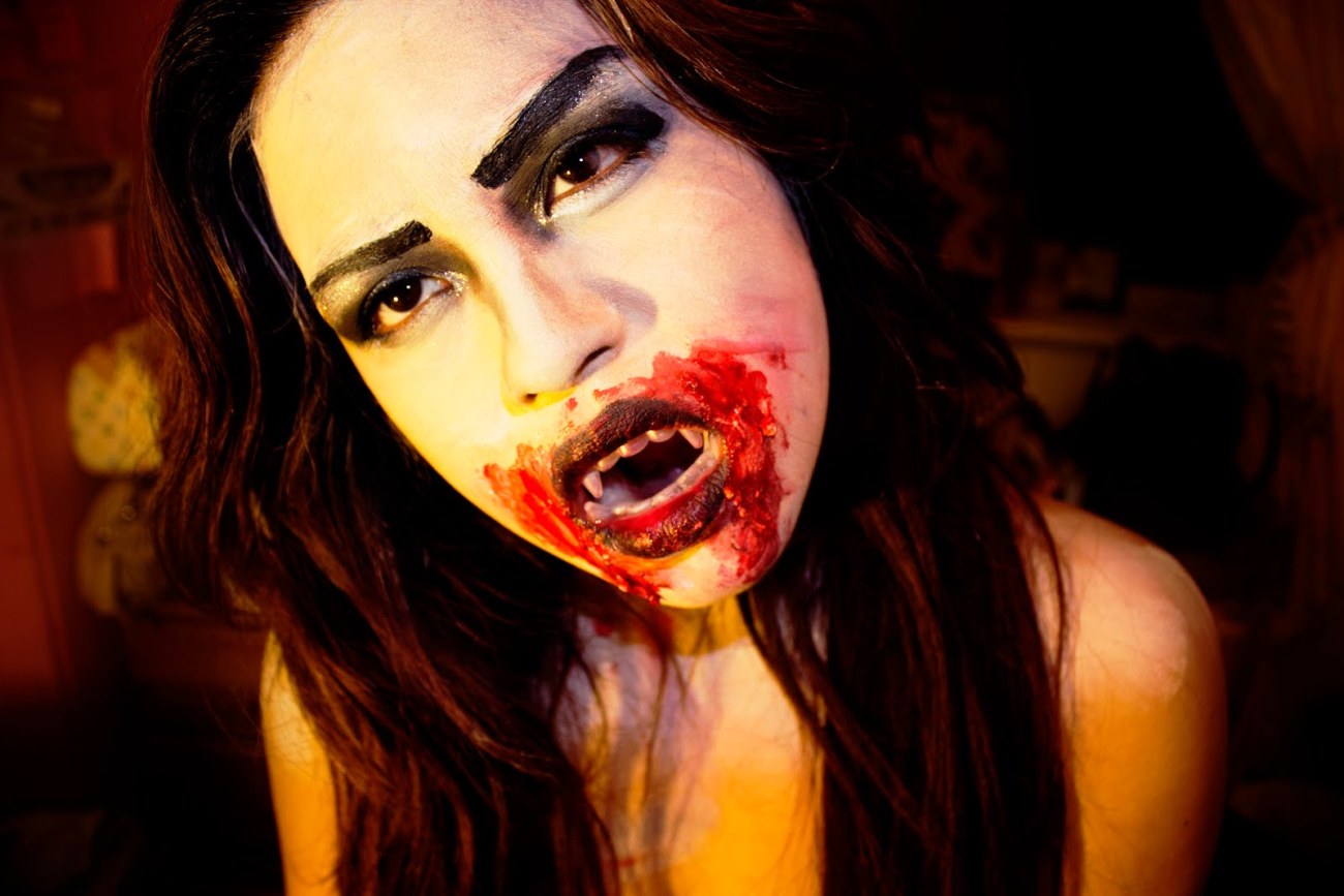 Find beauty in everything! : Halloween Look: Sexy Vampire!