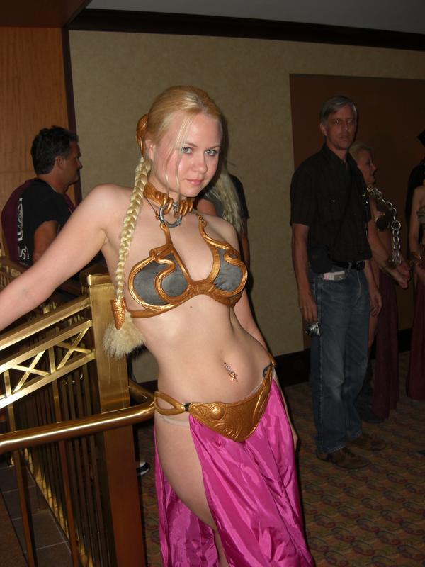 7aters Cubees: Alisa Chan as Leia Slave Girl